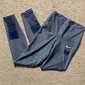 Nike leggings
